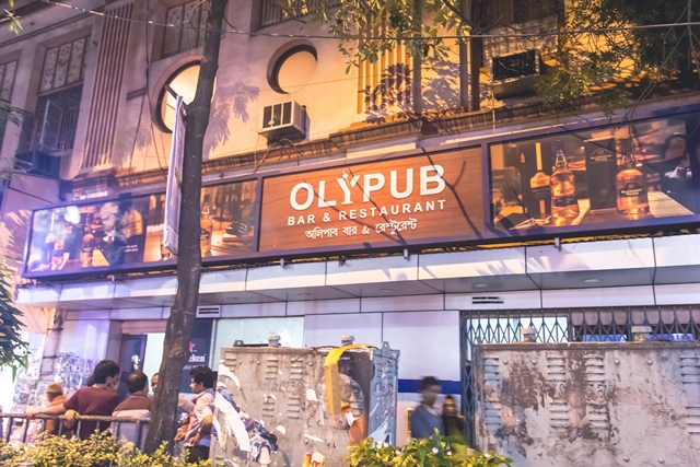Olypub: Cheap Rooftop Restaurants in Kolkata