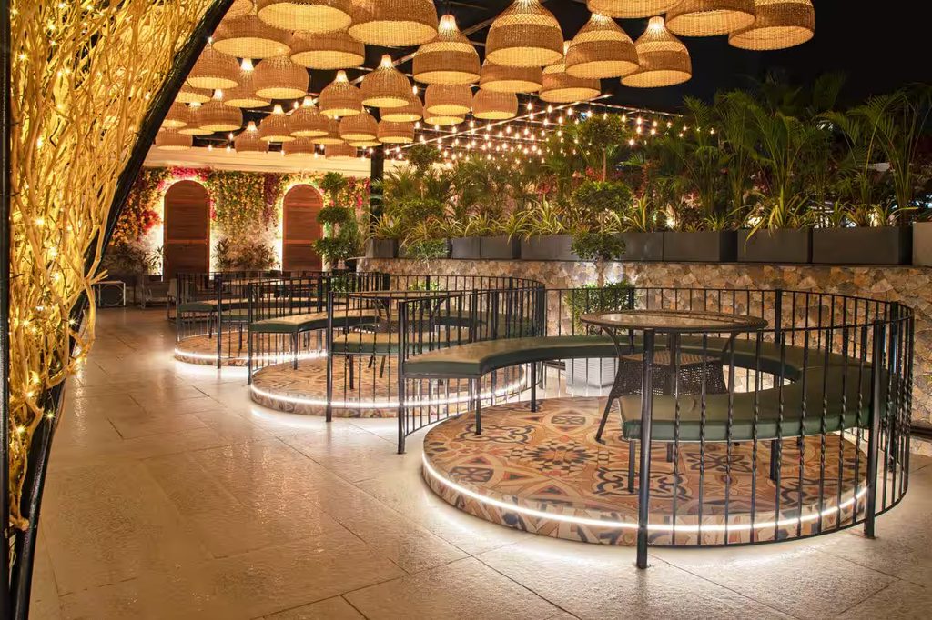 Rooftop Restaurants Mumbai for Dinner: Fame Garden – Powai